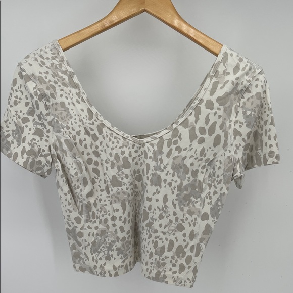 lululemon athletica Tops - Lululemon Athletica Align Tee Short Sleeve Cheetah Camo Antique White Women 8